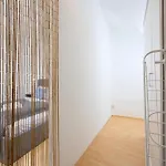 Center Apartment *