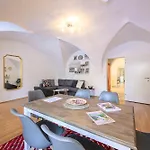 Apartment Center Modling