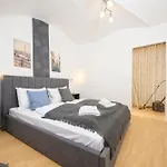 Center Apartment Modling