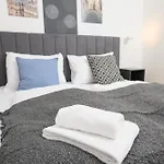 Apartment Center