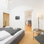 Apartment Center Modling