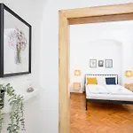 Apartment Center Modling