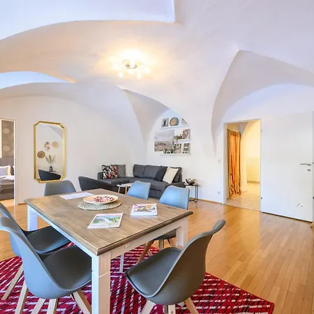 Center * مودلينغ