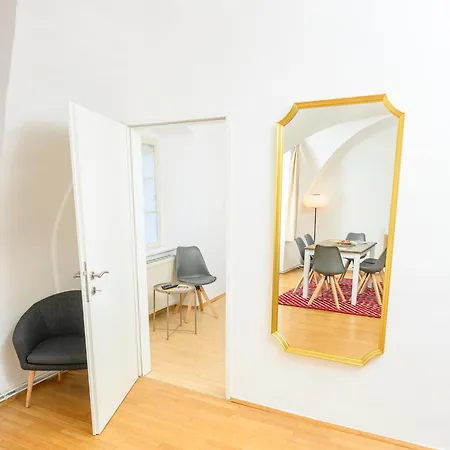 Center مودلينغ